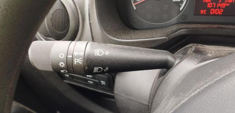 PEUGEOT BIPPER 1,3 HDI FAP BLUE LION 75CV – DIESEL – 107149 KMS – ANNEE 2015 BLANC DS-587-MH