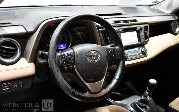 TOYOTA 2.0 D4D 125 CLUB EDITION 4X2 NOIR DT-724-JE
