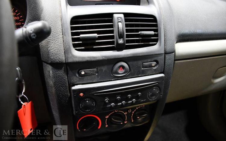 RENAULT CLIO 1,2 60 AUTHENTIQUE 5 PTS NOIR DV-941-HV