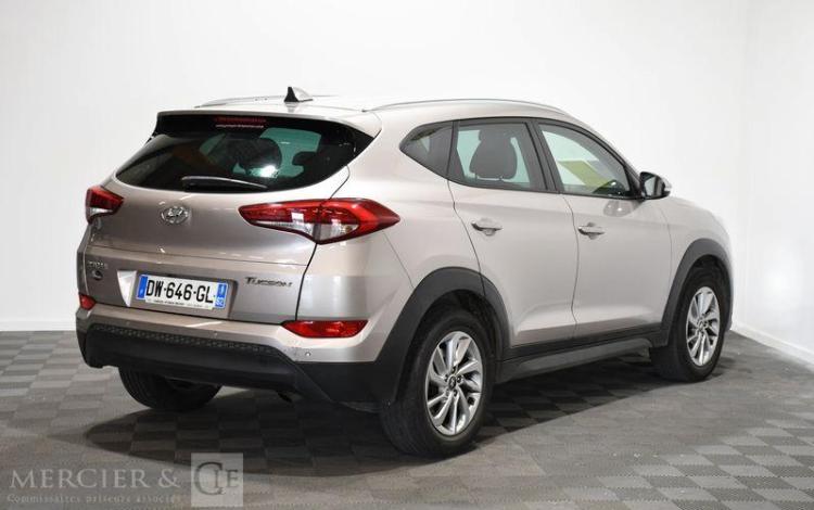 HYUNDAI TUCSON 1,7 CRDI 115 EXECUTIVE 2WD GRIS DW-646-GL
