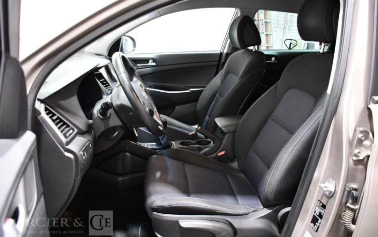 HYUNDAI TUCSON 1,7 CRDI 115 EXECUTIVE 2WD GRIS DW-646-GL