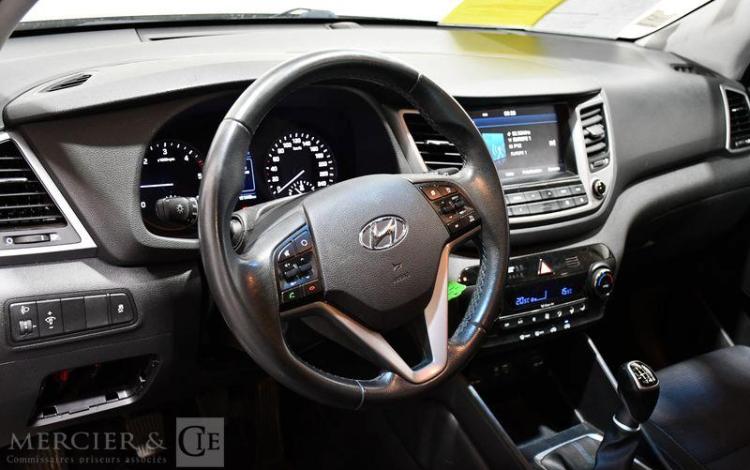 HYUNDAI TUCSON 1,7 CRDI 115 EXECUTIVE 2WD GRIS DW-646-GL