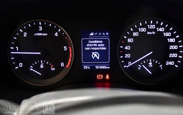 HYUNDAI TUCSON 1,7 CRDI 115 EXECUTIVE 2WD GRIS DW-646-GL