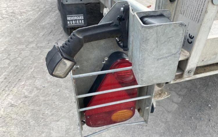 HUBIERE REMORQUE H212L-14CF PORTE ENGIN 2 ESSIEUX – PTAC 3,5T – CU 2,75 T – ANNEE 2016  DZ-250-ZE