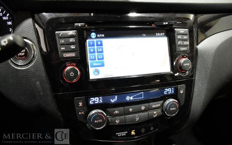 NISSAN QASQHAI 1,2 DIGT 115 N-CONNECTA 2WD NOIR DZ-894-HL