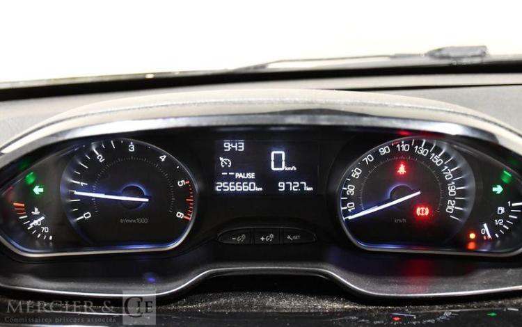 PEUGEOT 208 AFF 100CH PACK CLIM BLANC EA-472-WR