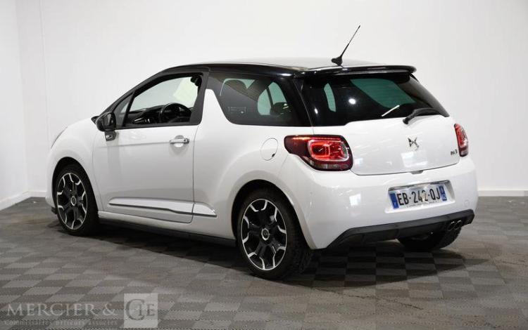 DS 3 1,6 BLUE HDI 120 SPORT CHIC BLANC EB-242-QJ