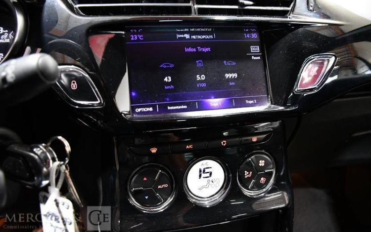 DS 3 1,6 BLUE HDI 120 SPORT CHIC BLANC EB-242-QJ