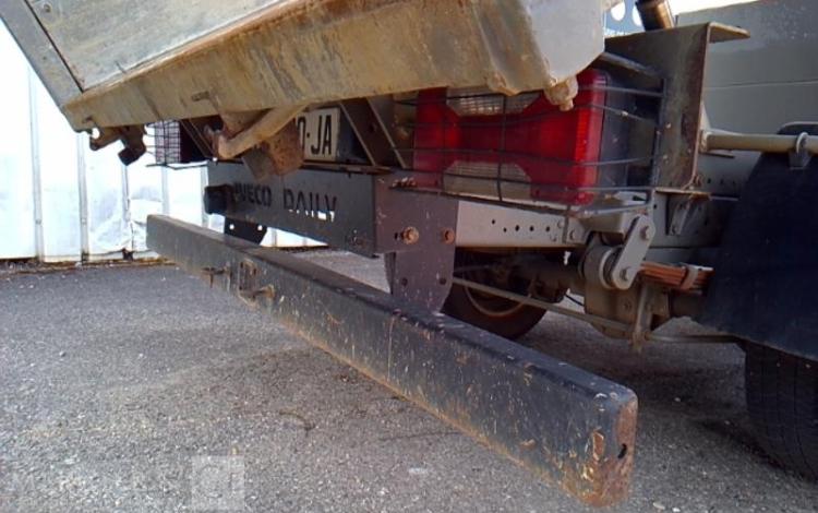 IVECO 35-130 BENNE SIMPLE CABINE COFFRE ROUGE EF-500-JA