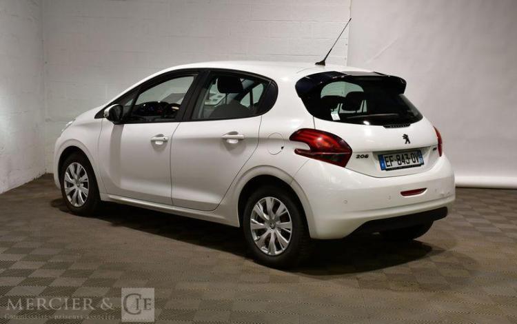 PEUGEOT 208 BLANC EF-843-QV