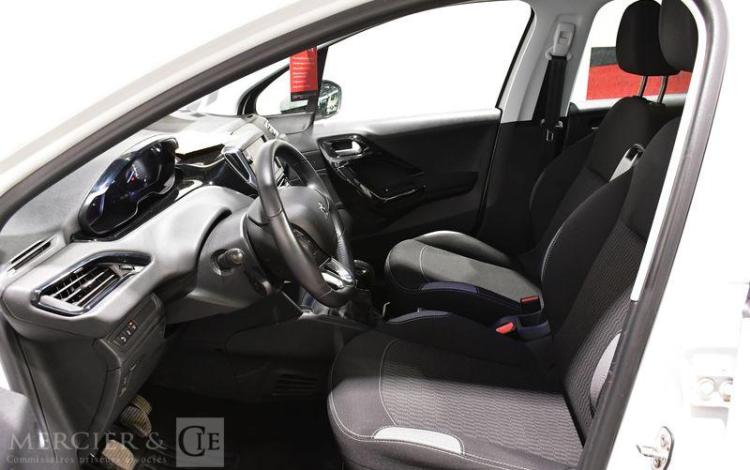 PEUGEOT 208 BLANC EF-843-QV