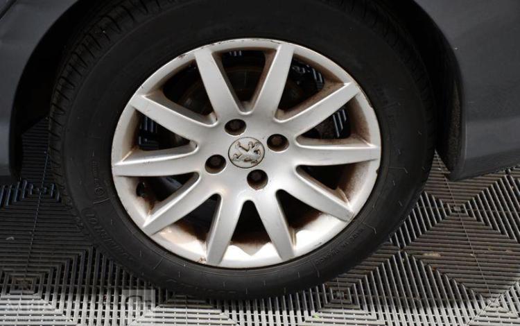 PEUGEOT 308 1.6 VTi 16V CONFORT PACK 5P GRIS EG-846-PH