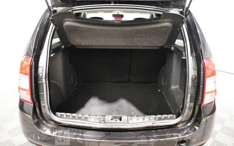 DACIA DUSTER 1,5 DCI 110 PRESTIGE 4X2 NOIR EH-642-AF