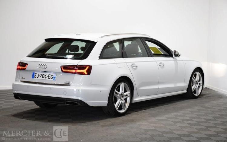 AUDI A6 BREAK BLANC EJ-704-EG