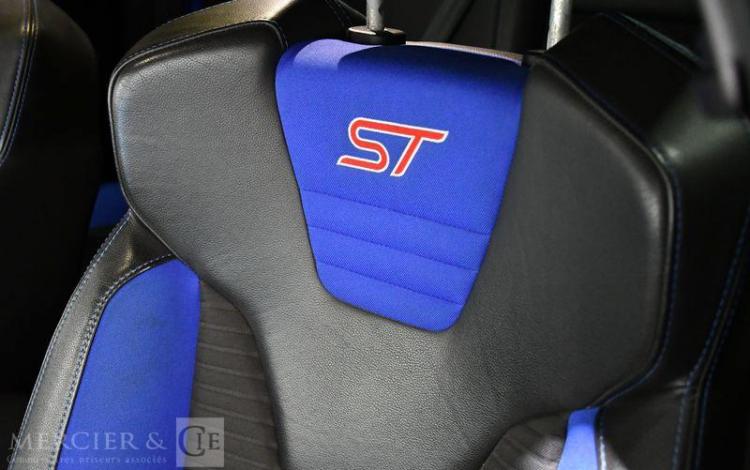 FORD FOCUS ST 2,0 250CH ECOBOOST NOIR EK-189-HC