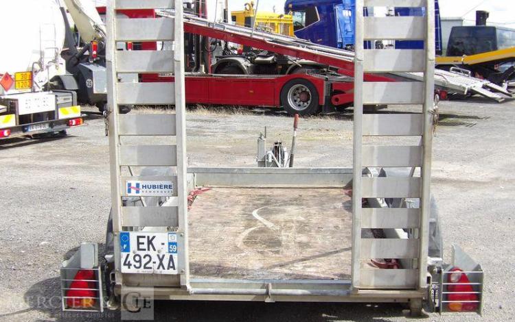 HUBIERE REMORQUE PORTE ENGIN 2 ESSIEUX PTAC 2,5 TONNES – ANNEE 2017  EK-492-XA