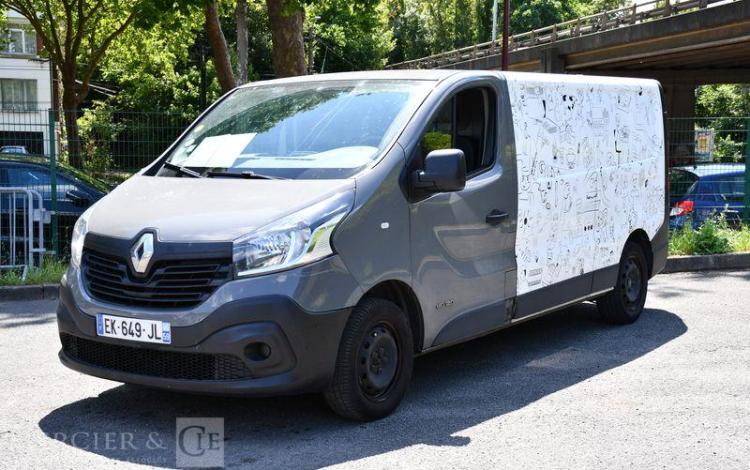 RENAULT TRAFIC 1.6 DCI 120 L2H1 GRAND-CONFORT GRIS EK-649-JL