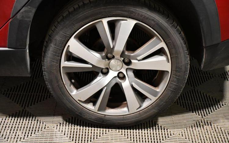 PEUGEOT 2008 1,2 PURETECH ROUGE EP-448-DT