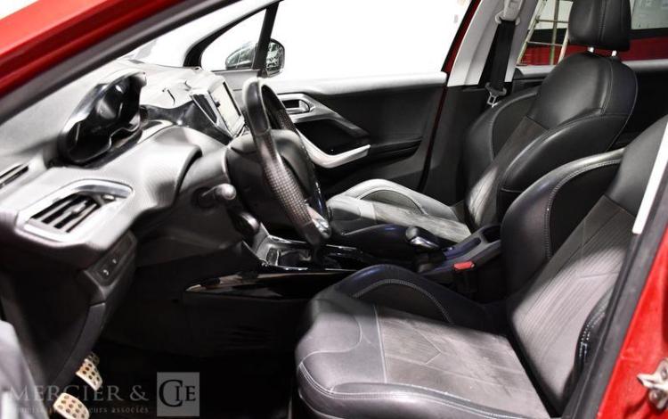 PEUGEOT 2008 1,2 PURETECH ROUGE EP-448-DT