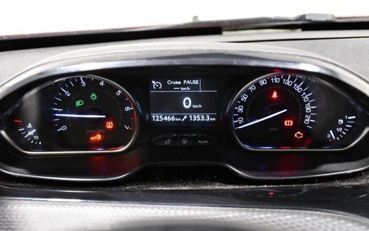 PEUGEOT 2008 1,2 PURETECH ROUGE EP-448-DT