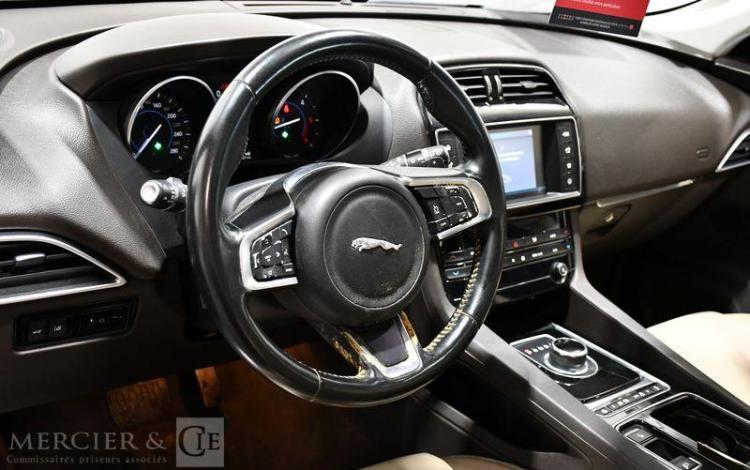 JAGUAR F-PACE 2.0 D 180 PRESTIGE 4X2 BVA BLEU ER-705-AE