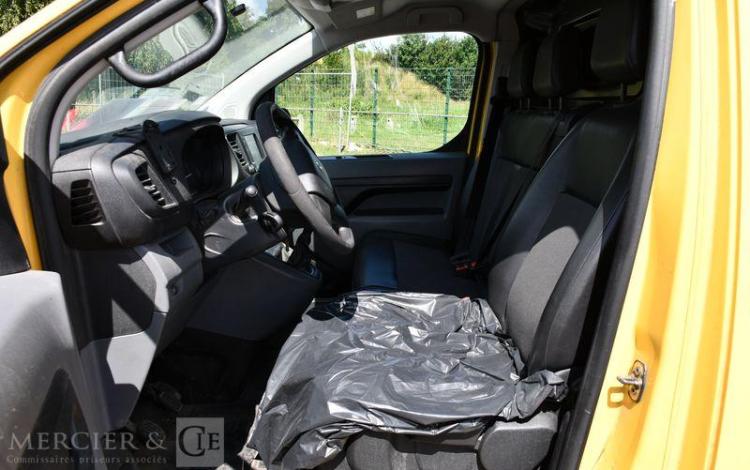 CITROEN JUMPY 1.6 BLUEHDI 95 M L2 CONFORT
 JAUNE ES-986-YB