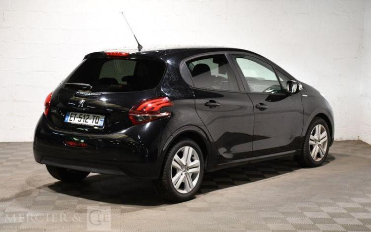 PEUGEOT 208 1,2 PURETECH STYLE NOIR ET-512-TQ