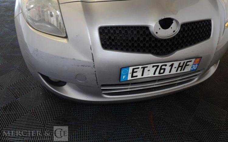 TOYOTA YARIS 1.3 VVTI 85CH NAVIMEDIA GRIS ET-761-HF