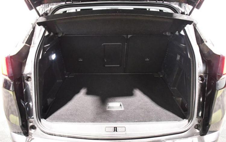 PEUGEOT 3008 1,2 PURETECH 130 ALLURE NOIR ET-953-MT