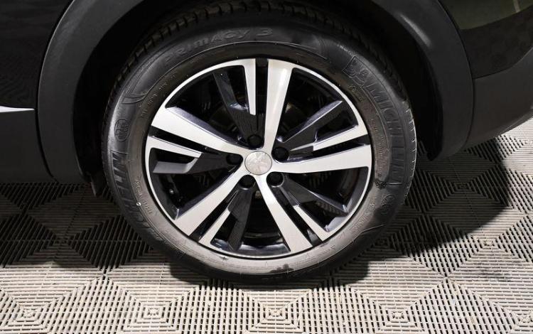 PEUGEOT 3008 1,2 PURETECH 130 ALLURE NOIR ET-953-MT