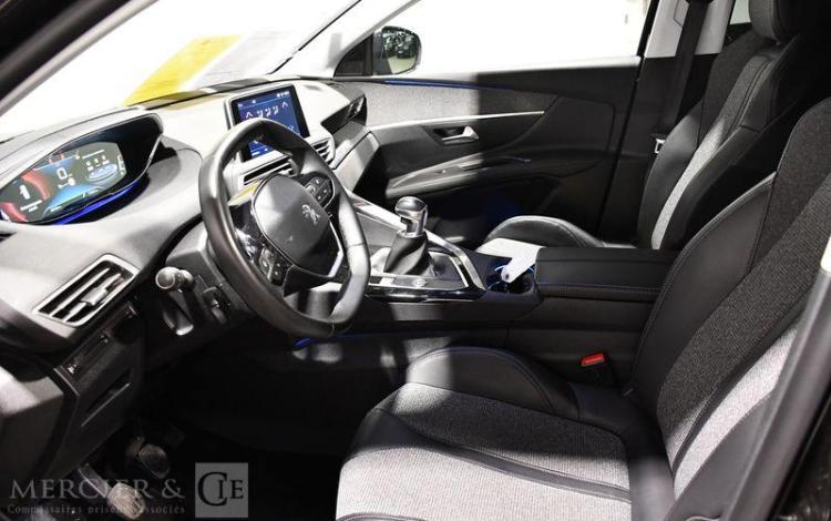 PEUGEOT 3008 1,2 PURETECH 130 ALLURE NOIR ET-953-MT