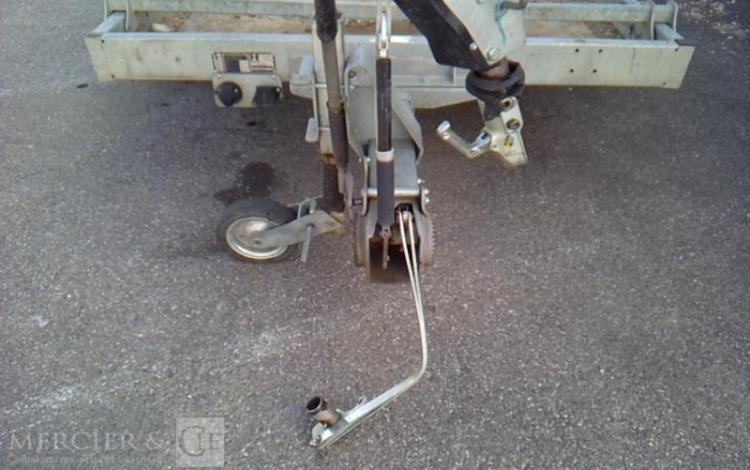 HUBIERE REMORQUE PORTE ENGIN – 2 ESSIEUX – PTAC 3,5T – CU 2.680T ALU EV-155-CS