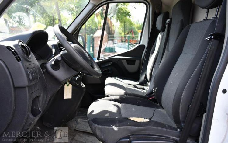 RENAULT MASTER GCF TRAC F3300 L2H2 DCI 130 BLANC EV-598-QV