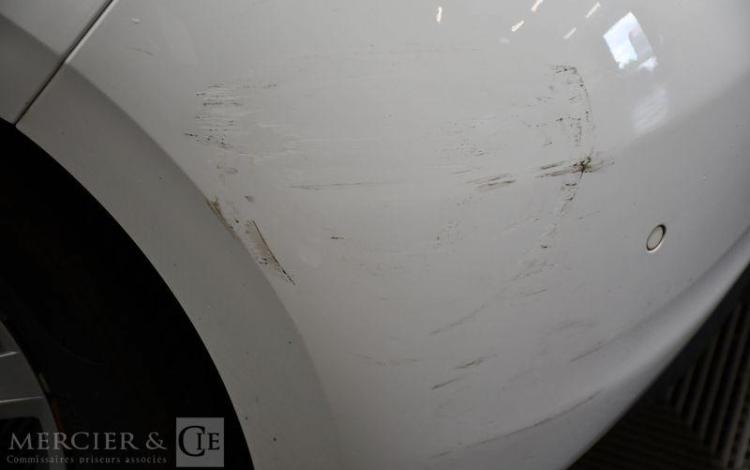 PEUGEOT 208 STYLE PURE TECH 82 BLANC EX-411-GM
