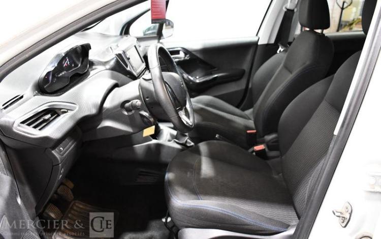 PEUGEOT 208 STYLE PURE TECH 82 BLANC EX-411-GM