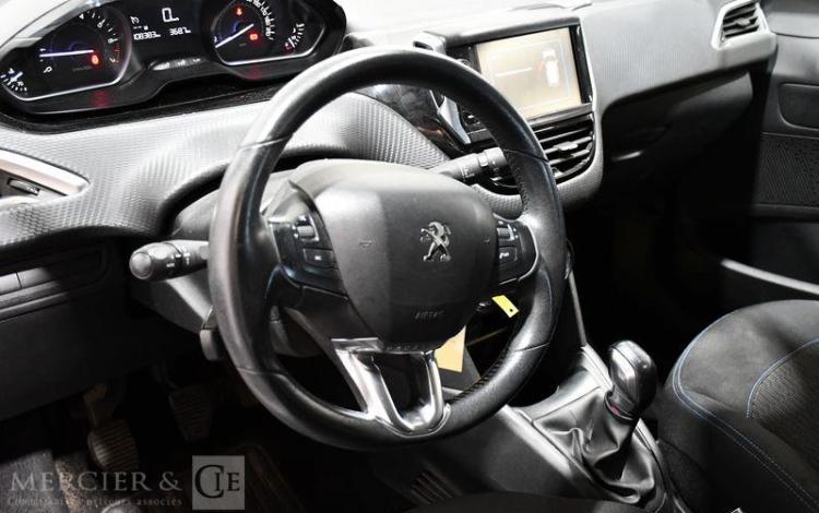 PEUGEOT 208 STYLE PURE TECH 82 BLANC EX-411-GM