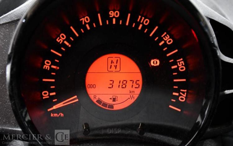 PEUGEOT 108 STYLE VTI 72 GRIS EZ-235-BV