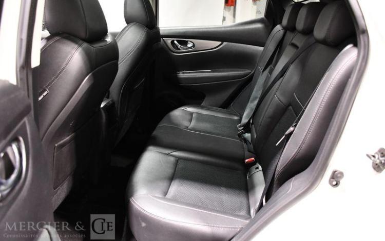 NISSAN QASHQAI 1,2 DIGT 115 TECKNA  2WD X TRONIC BLANC EZ-328-HQ