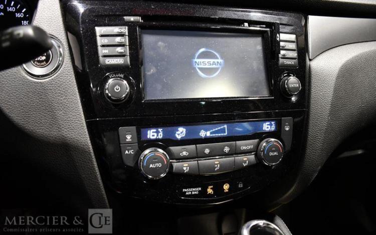 NISSAN QASHQAI 1,2 DIGT 115 TECKNA  2WD X TRONIC BLANC EZ-328-HQ