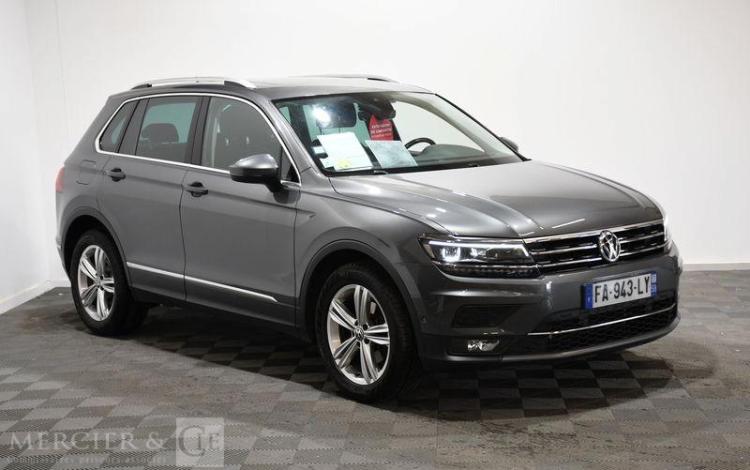 VOLKSWAGEN TIGUAN 2,0 TDI 150CH CARAT EXCLUSIVE DSG GRIS FA-943-LY