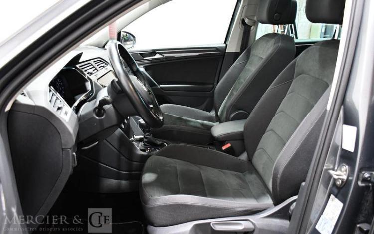VOLKSWAGEN TIGUAN 2,0 TDI 150CH CARAT EXCLUSIVE DSG GRIS FA-943-LY