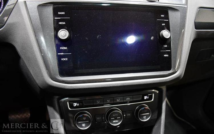 VOLKSWAGEN TIGUAN 2,0 TDI 150CH CARAT EXCLUSIVE DSG GRIS FA-943-LY