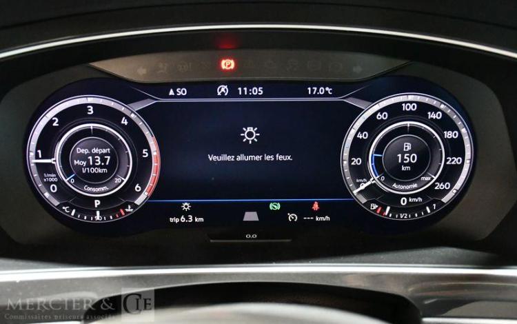 VOLKSWAGEN TIGUAN 2,0 TDI 150CH CARAT EXCLUSIVE DSG GRIS FA-943-LY