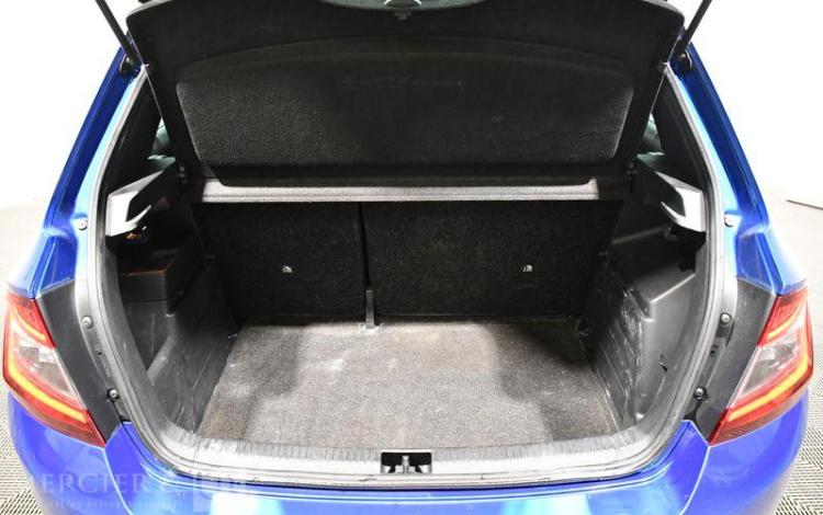 SKODA FABIA BLEU FC-370-PD