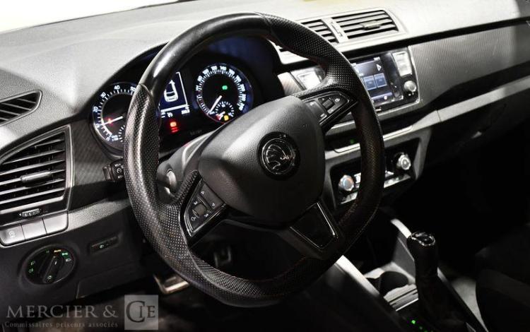 SKODA FABIA BLEU FC-370-PD