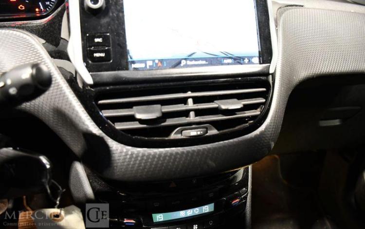 PEUGEOT 208 1,2 e-THP ALLURE BUSINESS PURE TECH 110 S&S GRIS FD-654-CL