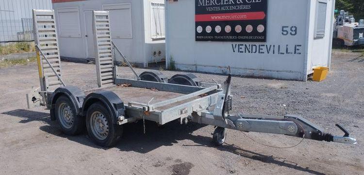 HUBIERE REMORQUE PORTE ENGIN 2 ESSIEUS – PTAC : 2,5 TONNES – ANNEE 2019  FD-949-LT