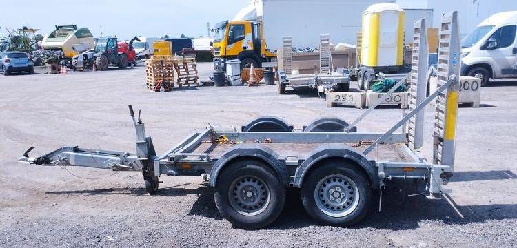 HUBIERE REMORQUE PORTE ENGIN 2 ESSIEUS – PTAC : 2,5 TONNES – ANNEE 2019  FD-949-LT
