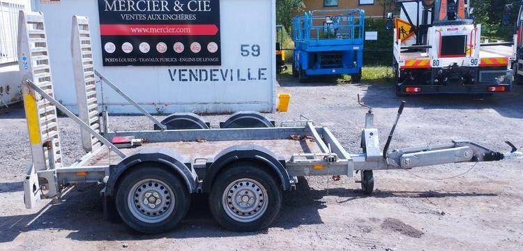 HUBIERE REMORQUE PORTE ENGIN 2 ESSIEUS – PTAC : 2,5 TONNES – ANNEE 2019  FD-949-LT