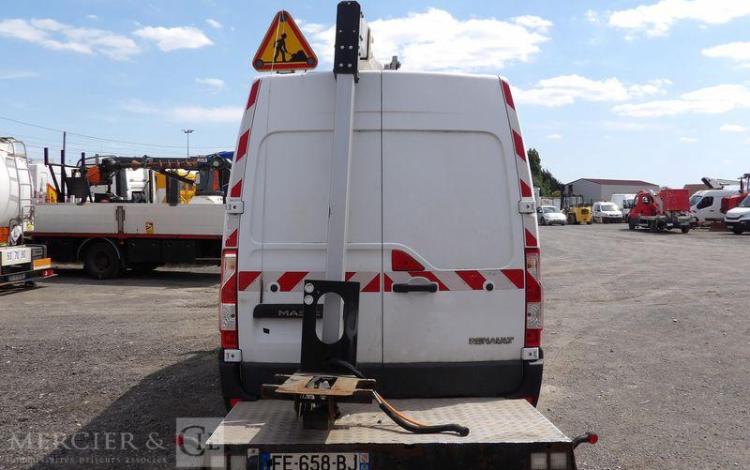 RENAULT MASTER  AVEC NACELLE 12 A 14 M KLUBB BLANC FE-658-BJ